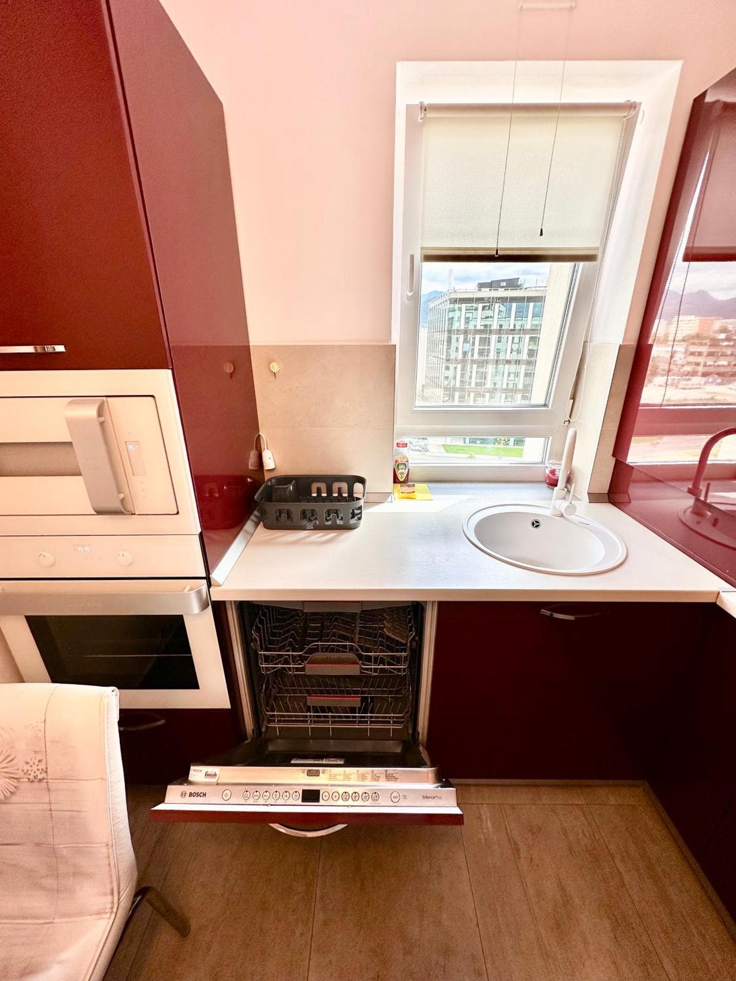 Kasper Coresi Mall - Rise Private Apartments & Suites براشوف المظهر الخارجي الصورة