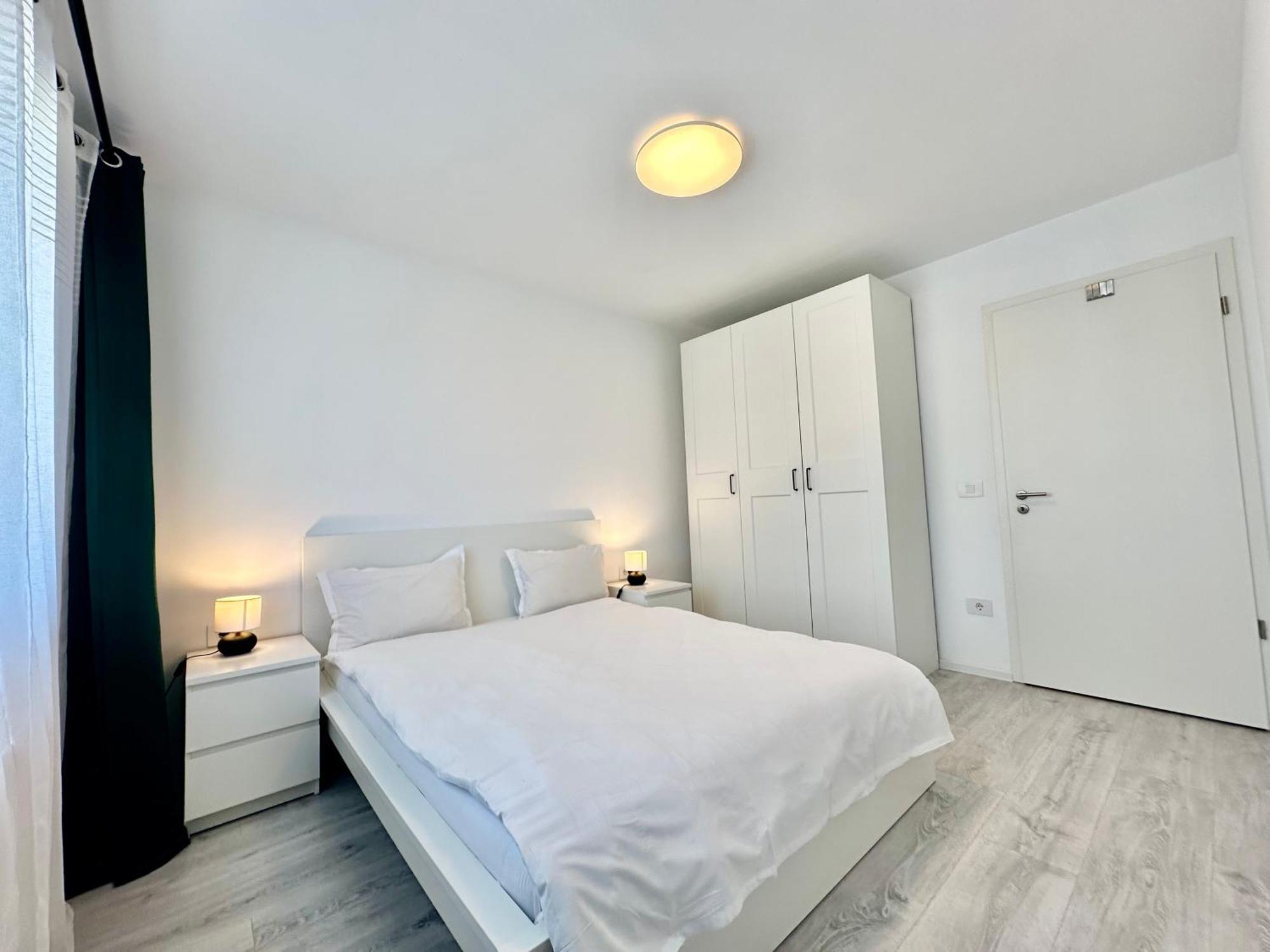 Kasper Coresi Mall - Rise Private Apartments & Suites براشوف المظهر الخارجي الصورة
