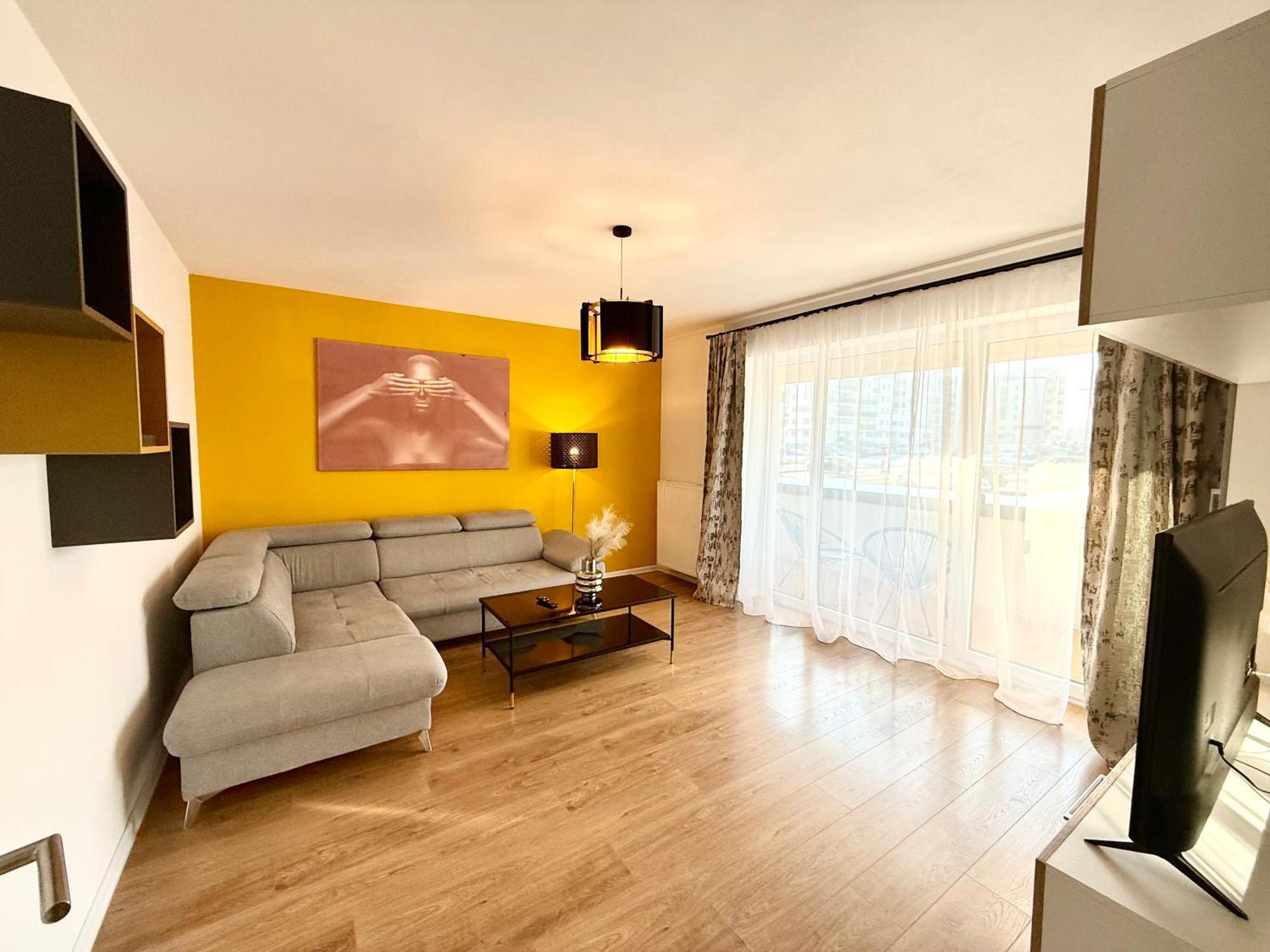 Kasper Coresi Mall - Rise Private Apartments & Suites براشوف المظهر الخارجي الصورة